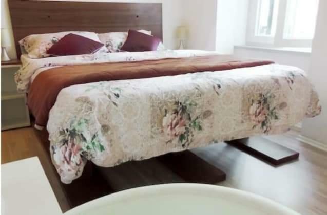 Apartment Megy With Balcony In City Center Crikvenica Bagian luar foto